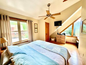 5 camere, una scrivania, ferro/asse da stiro, culla da viaggio