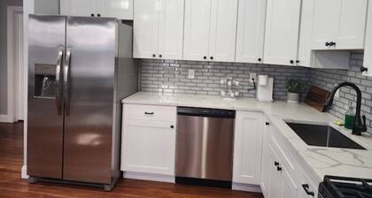 Summer Sunset Hideout 2-4 BEDROOMS-2 BATH