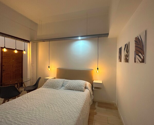 1 chambre, fer et planche à repasser, Wi-Fi, draps fournis