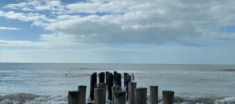 Walk to Waves & Shops! Charming 2-Bedroom Beach Condo