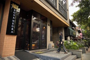 Apartment (2 Bedrooms) | Floor plan - Cozy Stadio Suite Rosa Negra Retreat (Medellín)