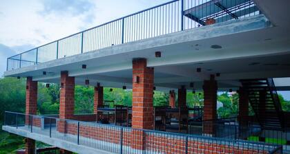 Sky 14 Safari Resort