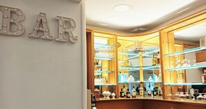 2 bars/lounges - Hotel Club Perla (Casalabate)