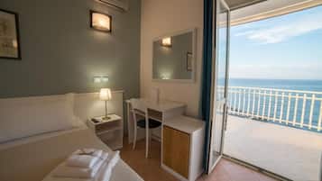 In-room safe, blackout curtains