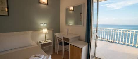 In-room safe, blackout drapes