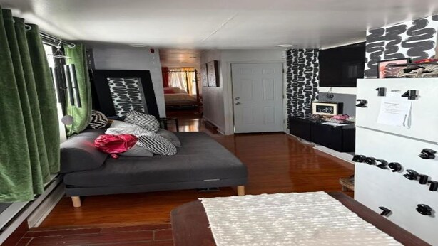 Unclassified image, 1 of 8, button - Chic 1-bedroom apartment with AC, WiFi in charming Philadelphia (Philadelphia)