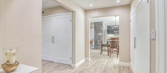 Desert Oasis - Central to Everything!