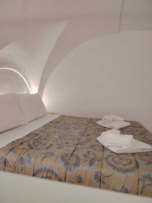 6 bedrooms, WiFi, bed sheets - Itaca, monolocale caratteristico con tutti i confort. (Gaeta)