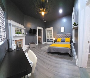 2 bedrooms, iron/ironing board, free WiFi