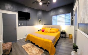 2 bedrooms, iron/ironing board, free WiFi