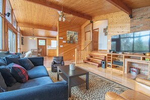 Smart TV, fireplace, table football