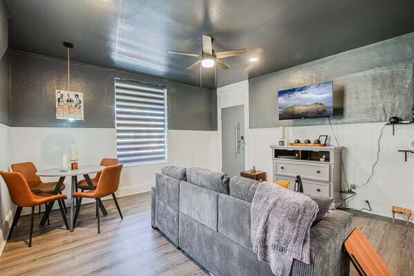 Smart TV - Sunset Sanctuary - El Paso (El Paso)