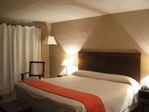 In-room safe, laptop workspace, blackout drapes, free WiFi