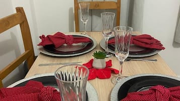 Apartamento básico | Sala de jantar