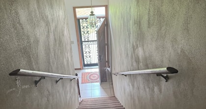 Cozy 3 Bedroom town house right by Rockfork university.