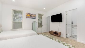 3 bedrooms, iron/ironing board, WiFi