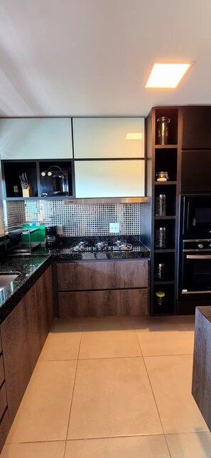 Private kitchen - Premium Apartment — Sea View (Praia Grande Arraial do Cabo)