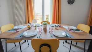 Leilighet, balkong | Oppholdsområde