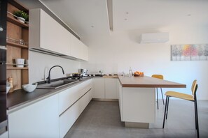 Apartment, Balcony | Private kitchen | Coffee/tea maker, electric kettle - Casa Pisani 274 (Palermo)
