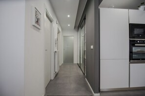 Apartment, Balkon | Wohnbereich