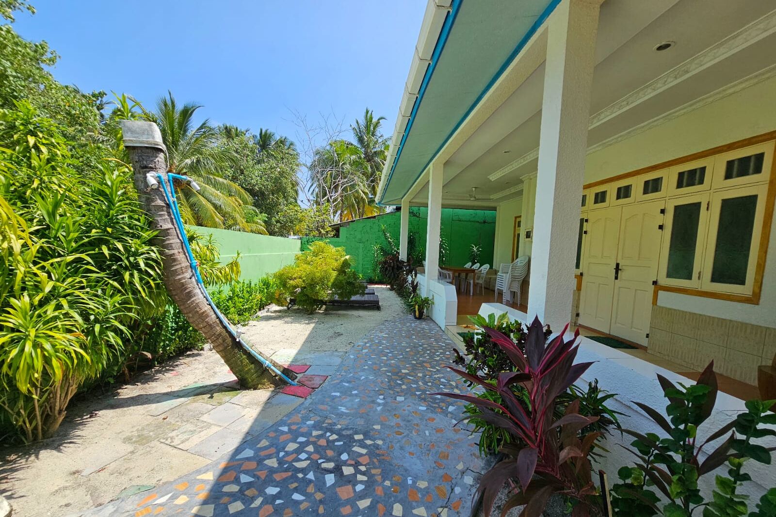 Photo - Kuri Himandhoo Inn