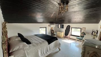 10 bedrooms, WiFi, bed sheets