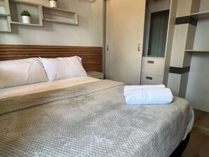 1 bedroom, iron/ironing board, WiFi, bed sheets