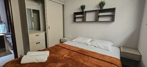 2 Schlafzimmer, Bügeleisen/Bügelbrett, kostenloses WLAN, Bettwäsche