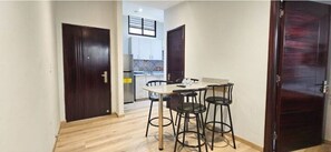 Dining - 2-Bedroom Apt in Cinta Costera (Panamá)