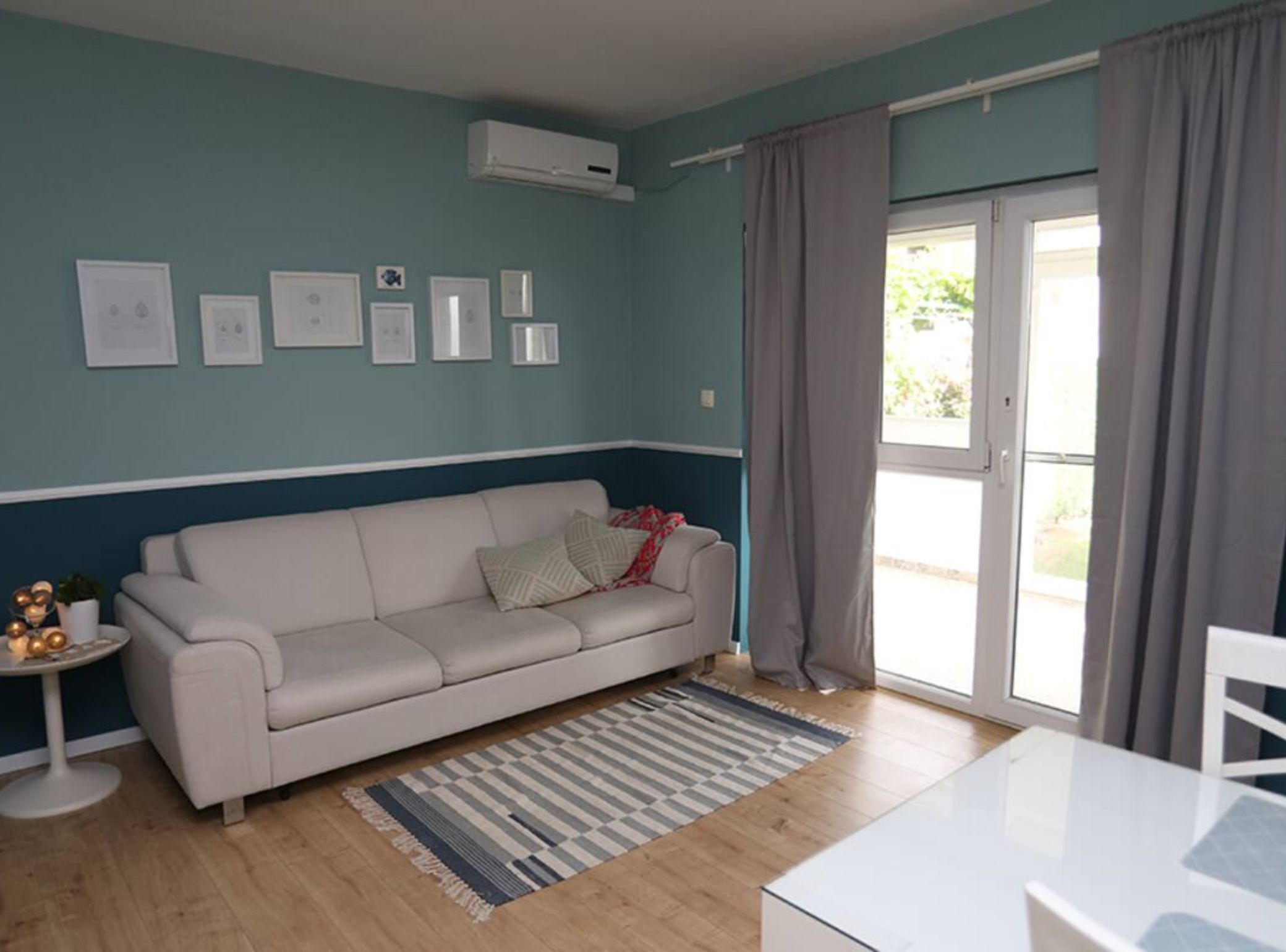 Appartamento (One Bedroom Apartment with Balcony) | Soggiorno | TV a schermo piatto 32 pollici con canali satellitari