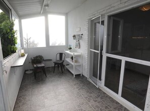 Apartment (One Bedroom Apartment with Balcony) | Balcony
