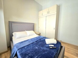 1 chambre, fer et planche à repasser, Wi-Fi, literie fournie