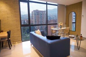 公寓 (2 Bedrooms) | 楼层平面图