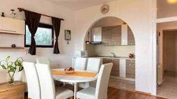 غرفة لتناول الطعام