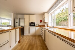 Microwave, oven, dishwasher, toaster