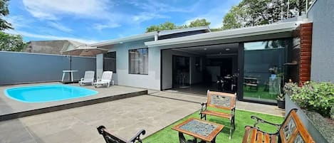 Villa | Outdoor dining