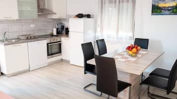 Apartment (Two Bedroom Apartment With Terrace (A) | Property amenity