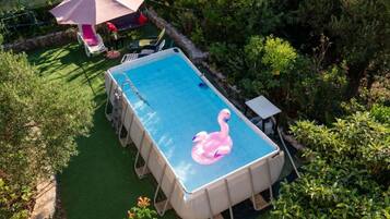 Seasonal outdoor pool, pool umbrellas, sun loungers