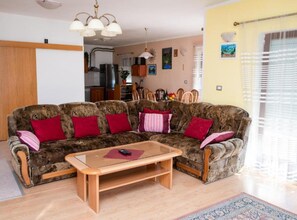 Apartment (Three Bedroom Apartment With Terrace ) | Property amenity - Dalmatian Apartments Bilice (Bilice)