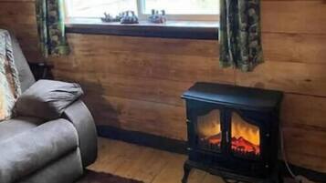 Fernseher, Kamin