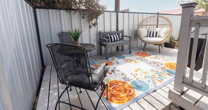 Bell Bungalow - Charming Home in Brilliant Las Cruces with AC, WiFi, and More