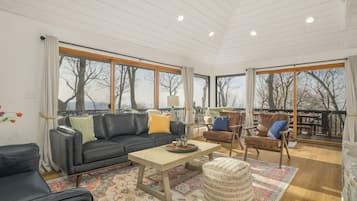 Smart-tv och eldstad