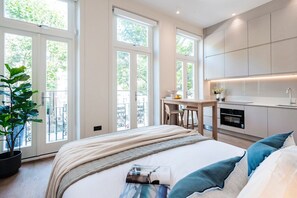 1 Schlafzimmer, Schreibtisch, Bügeleisen/Bügelbrett, Bettwäsche