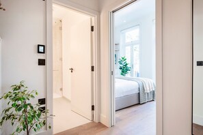 1 Schlafzimmer, Schreibtisch, Bügeleisen/Bügelbrett, Bettwäsche