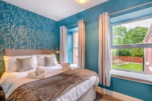 8 bedrooms, iron/ironing board, free WiFi, bed sheets