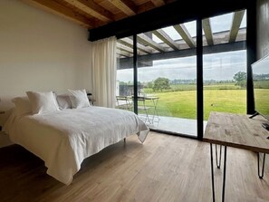 4 makuuhuonetta, silitysrauta/-lauta, Wi-Fi, vuodevaatteet