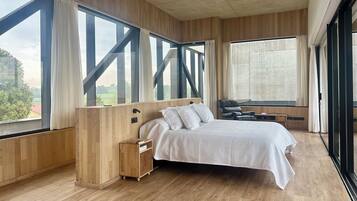 4 soverom, strykejern/-brett, wi-fi (inkludert) og sengetøy