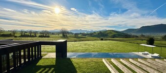 Spectacular architect's house with wonderful views of the meadows of Cantabria.