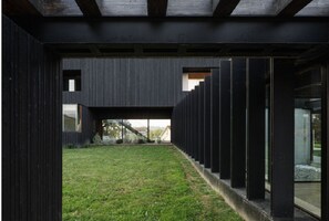 Property grounds - Spectacular architect's house with wonderful views of the meadows of Cantabria. (Rubayo)