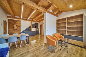 Dining - Modern, sunny studio in the Ultimate Mountain Lodge. Dog-friendly (Pec pod Snezkou)